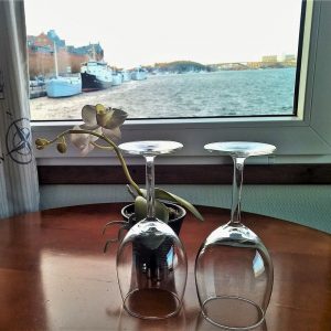 Vælg den rette fagmand til at montere interiør i dit skib